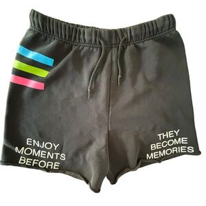 Mayfair- Enjoy‎ Moments Before they become memories shorts- L/XL- Like new!!